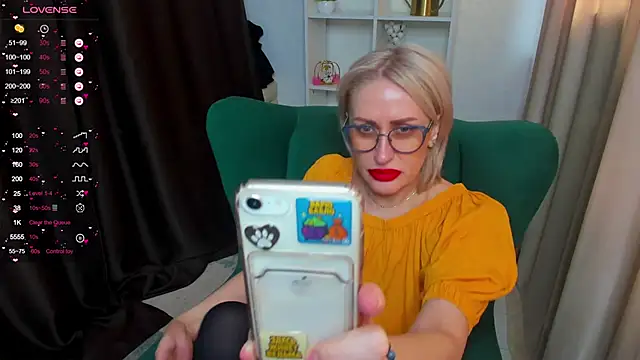 PamellaMurphy online show from March 8, 2026, 3:32 am