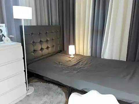 Snapshot of Blaire_Samantha chatting on October 7, 2025, 6:58 am Blaire Samantha online show from October 7, 2025, 6:58 am