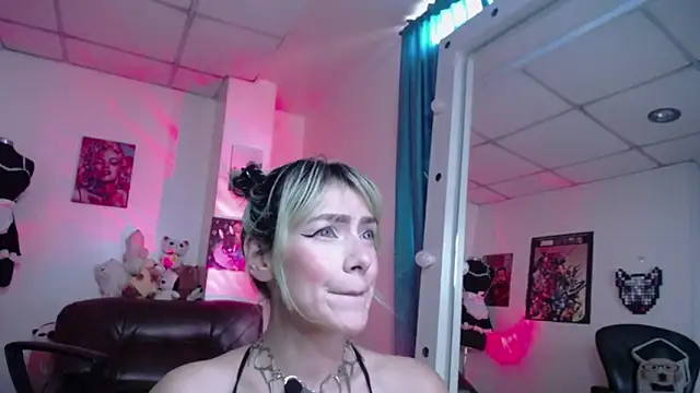 pom-purin online show from April 7, 2026, 1:13 pm