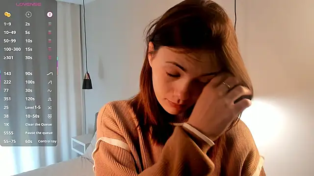 SirenaOstrem online show from October 8, 2025, 1:18 am