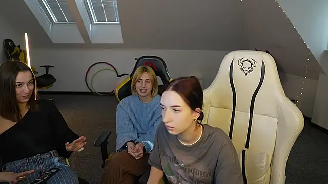  Lili 054 online show from November 19, 2025, 11:10 am