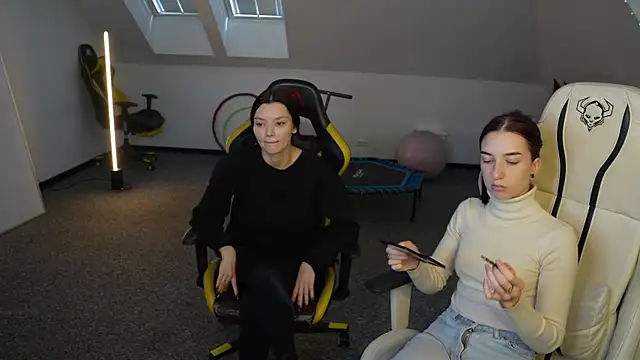  Lili 054 online show from November 20, 2025, 11:11 am