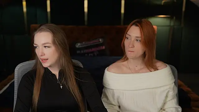 Snapshot of Ella_054 chatting on November 27, 2025, 7:36 pm Ella 054 online show from November 27, 2025, 7:36 pm