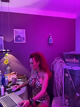 Hotmilfhamburg1 online show from April 25, 2026, 3:53 am