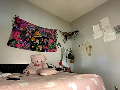 MochaMinxx online show from September 9, 2025, 8:51 pm