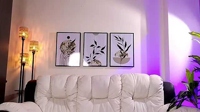 Violeta Foxz online show from March 6, 2026, 7:53 pm