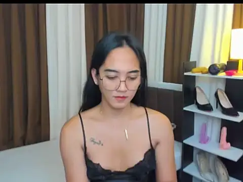 Snapshot of URHottestAngel chatting on September 20, 2025, 5:34 am URHottestAngel online show from September 20, 2025, 5:34 am