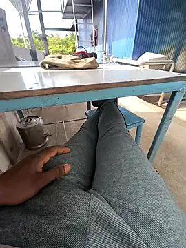 Snapshot of blackyporiki chatting on September 29, 2025, 2:40 am blackyporiki online show from September 29, 2025, 2:40 am