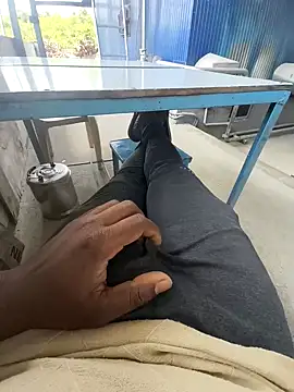 Snapshot of blackyporiki chatting on September 9, 2025, 5:50 am blackyporiki online show from September 9, 2025, 5:50 am