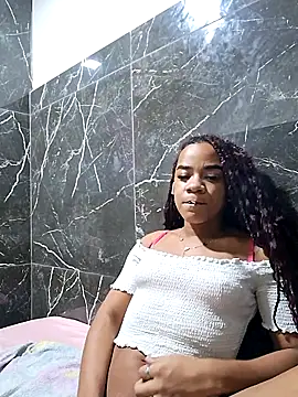 Snapshot of Ravena-Rj chatting on October 14, 2025, 8:15 am Ravena-Rj online show from October 14, 2025, 8:15 am