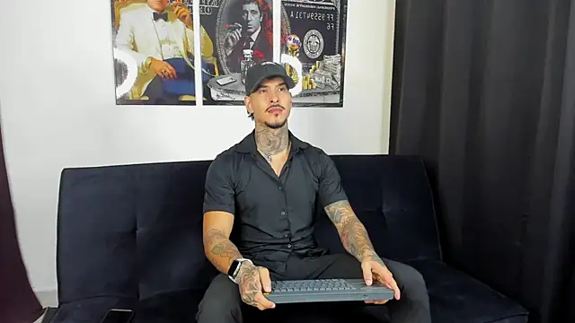 Snapshot of jiro_kenji1 chatting on September 17, 2025, 6:04 am jiro kenji1 online show from September 17, 2025, 6:04 am