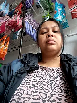 Snapshot of Alessandraa- chatting on November 16, 2025, 6:34 pm Alessandraa- online show from November 16, 2025, 6:34 pm