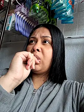 Snapshot of Alessandraa- chatting on October 20, 2025, 3:45 pm Alessandraa- online show from October 20, 2025, 3:45 pm