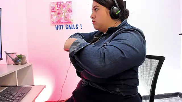 SafiroFer online show from September 19, 2025, 9:08 pm