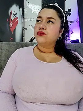 SafiroFer online show from November 19, 2025, 9:15 pm