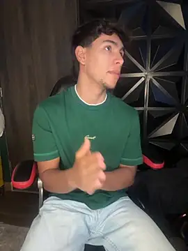 CHR58  online show from October 8, 2025, 9:26 pm