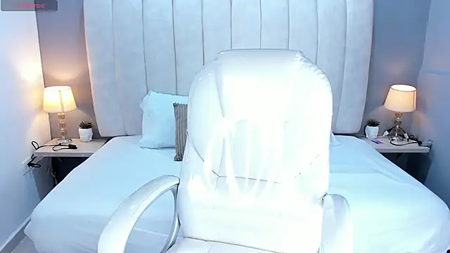 ScarletStarr online show from November 19, 2025, 4:12 am