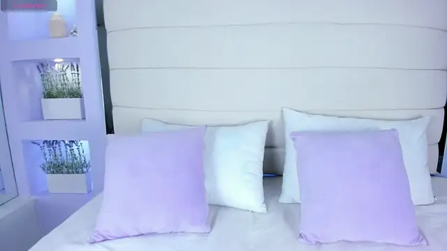 ScarletStarr online show from October 28, 2025, 4:13 am