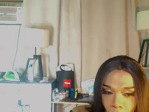 Snapshot of GoldenCumTYRA chatting on March 24, 2026, 4:29 pm GoldenCumTYRA online show from March 24, 2026, 4:29 pm