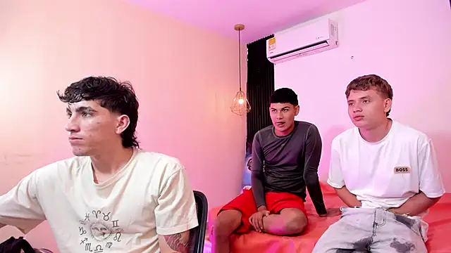 Handsomeboyss19 online show from February 3, 2026, 1:49 am