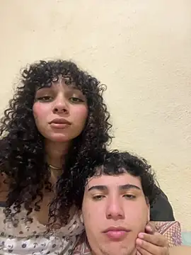 Casal-foda braba online show from May 16, 2026, 1:37 am