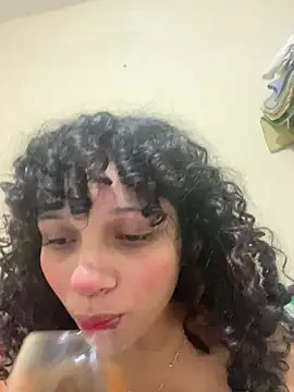 Snapshot of Casal-foda_braba chatting on June 5, 2026, 2:05 am Casal-foda braba online show from June 5, 2026, 2:05 am