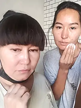 Luu-Lii777 online show from October 9, 2025, 3:29 am