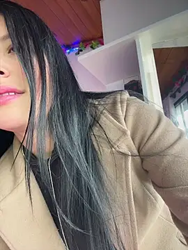 Mia salinass online show from May 29, 2026, 5:08 pm