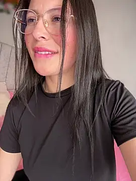 Mia salinass online show from March 17, 2026, 6:44 pm