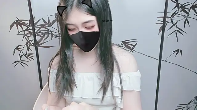 Sparkly Candy online show from December 2, 2025, 8:16 am