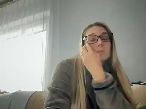 NikexPretty online show from November 21, 2025, 9:08 am