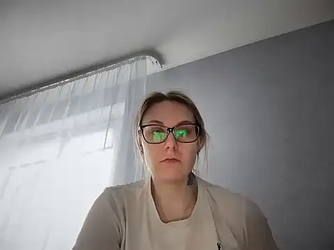 NikexPretty online show from May 11, 2026, 8:27 am