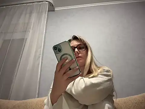 Snapshot of NikexPretty chatting on February 3, 2026, 5:29 pm NikexPretty online show from February 3, 2026, 5:29 pm