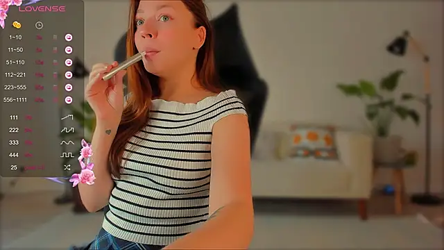 fairy lele online show from October 24, 2025, 2:10 am