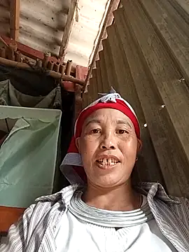 Snapshot of me-cute chatting on November 15, 2025, 8:40 am me-cute online show from November 15, 2025, 8:40 am