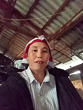 Snapshot of me-cute chatting on November 2, 2025, 9:03 am me-cute online show from November 2, 2025, 9:03 am