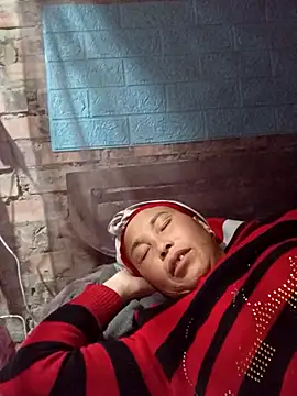 Snapshot of me-cute chatting on November 17, 2025, 4:33 pm me-cute online show from November 17, 2025, 4:33 pm