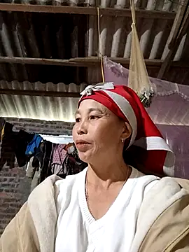 Snapshot of me-cute chatting on October 24, 2025, 11:37 pm me-cute online show from October 24, 2025, 11:37 pm