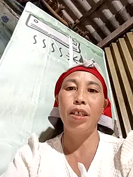 Snapshot of me-cute chatting on October 7, 2025, 4:41 pm me-cute online show from October 7, 2025, 4:41 pm