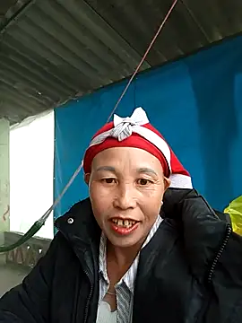 Snapshot of me-cute chatting on November 1, 2025, 12:28 am me-cute online show from November 1, 2025, 12:28 am