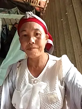 Snapshot of me-cute chatting on November 5, 2025, 7:44 am me-cute online show from November 5, 2025, 7:44 am