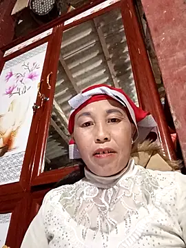 Snapshot of me-cute chatting on November 12, 2025, 1:37 pm me-cute online show from November 12, 2025, 1:37 pm