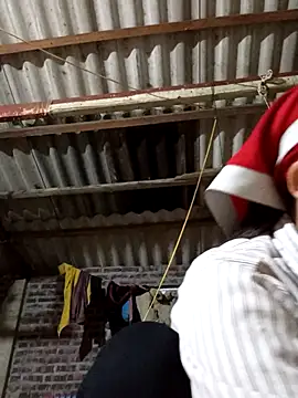 Snapshot of me-cute chatting on November 7, 2025, 11:37 am me-cute online show from November 7, 2025, 11:37 am