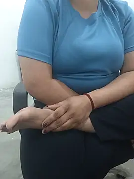 Snapshot of payal_261072_ chatting on February 26, 2026, 4:23 am payal 261072 online show from February 26, 2026, 4:23 am