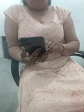 Snapshot of payal_261072_ chatting on February 23, 2026, 3:52 am payal 261072 online show from February 23, 2026, 3:52 am