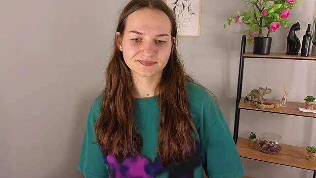Patsy Lewis online show from September 17, 2025, 8:05 am
