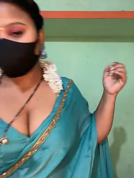 Snapshot of Shneeha_le chatting on March 26, 2026, 5:22 pm Shneeha le online show from March 26, 2026, 5:22 pm