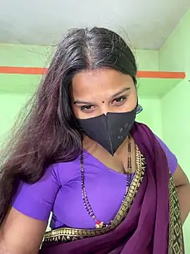 Snapshot of Shneeha_le chatting on March 4, 2026, 8:38 pm Shneeha le online show from March 4, 2026, 8:38 pm