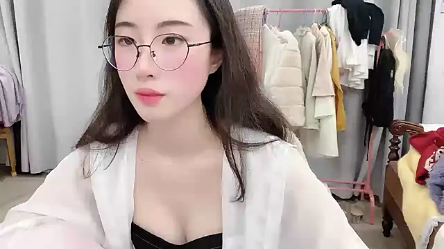 Freya7777 online show from November 14, 2025, 2:43 pm