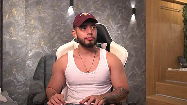 Snapshot of Nick_Vans chatting on September 24, 2025, 1:17 pm Nick Vans online show from September 24, 2025, 1:17 pm